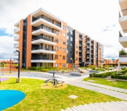 ¿Cuántas familias compraron vivienda en Colombia durante 2021?